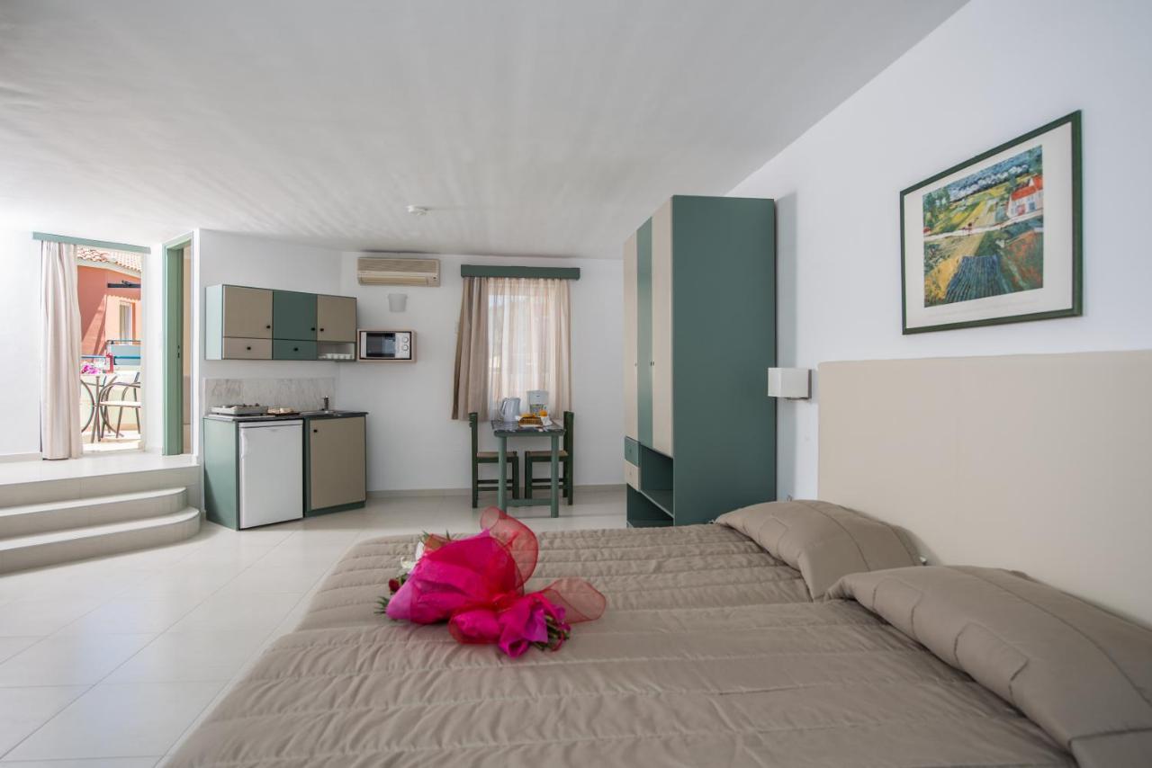 Stefan Village Hotel Agia Marina Extérieur photo