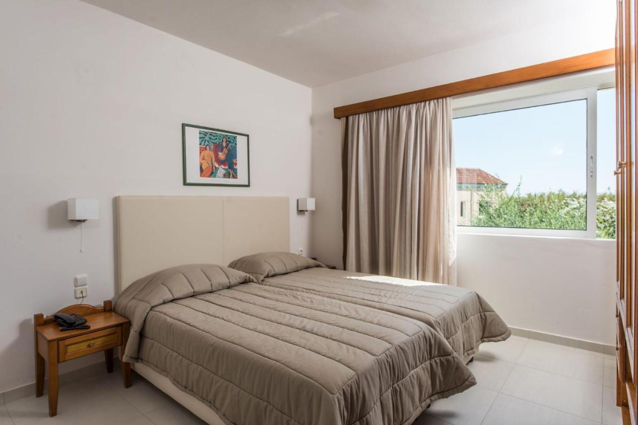 Stefan Village Hotel Agia Marina Extérieur photo