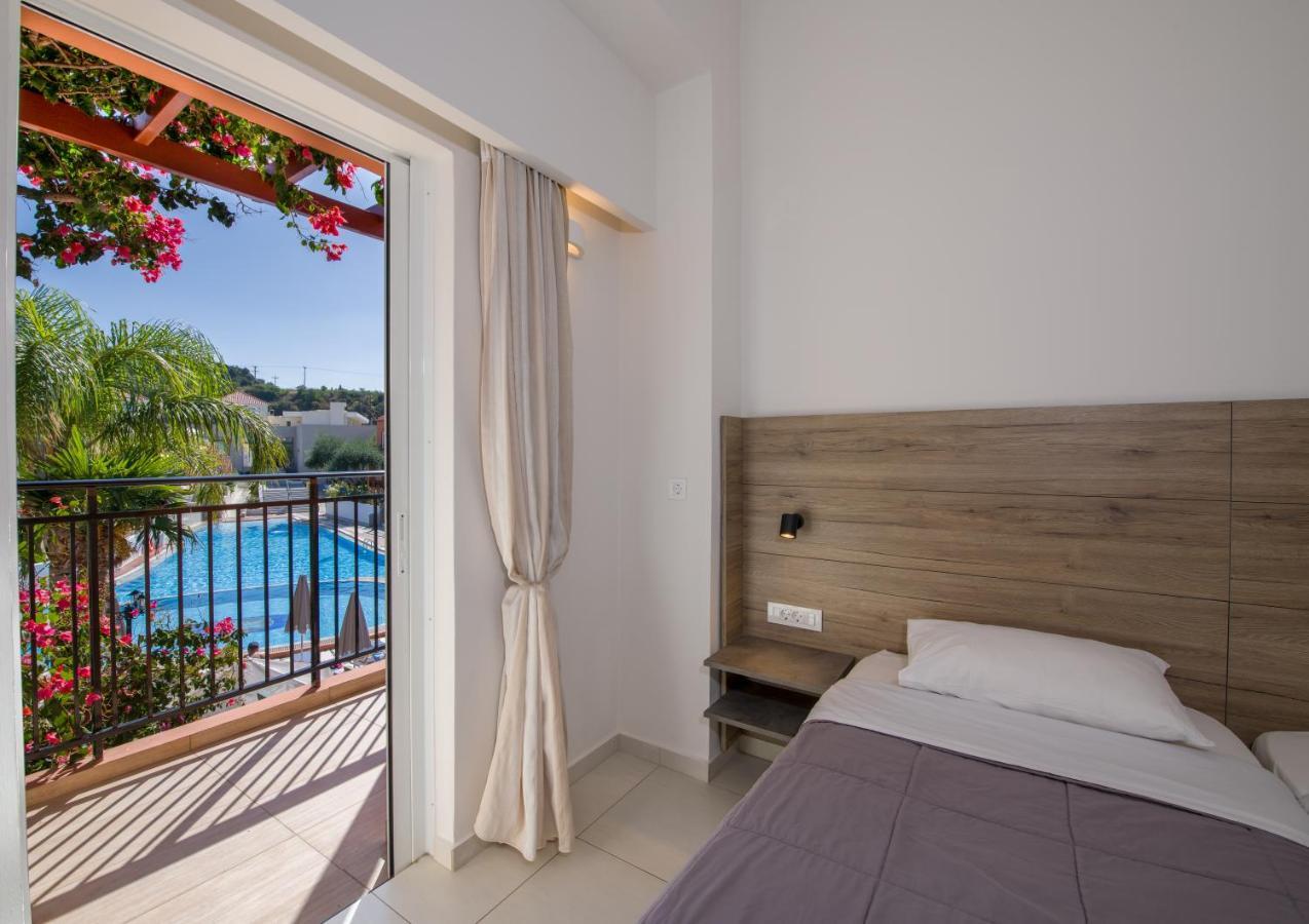 Stefan Village Hotel Agia Marina Extérieur photo
